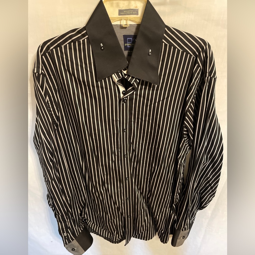 Parc 81 Dress Shirt Men’s Size XL Black Striped Button Up Point Collar